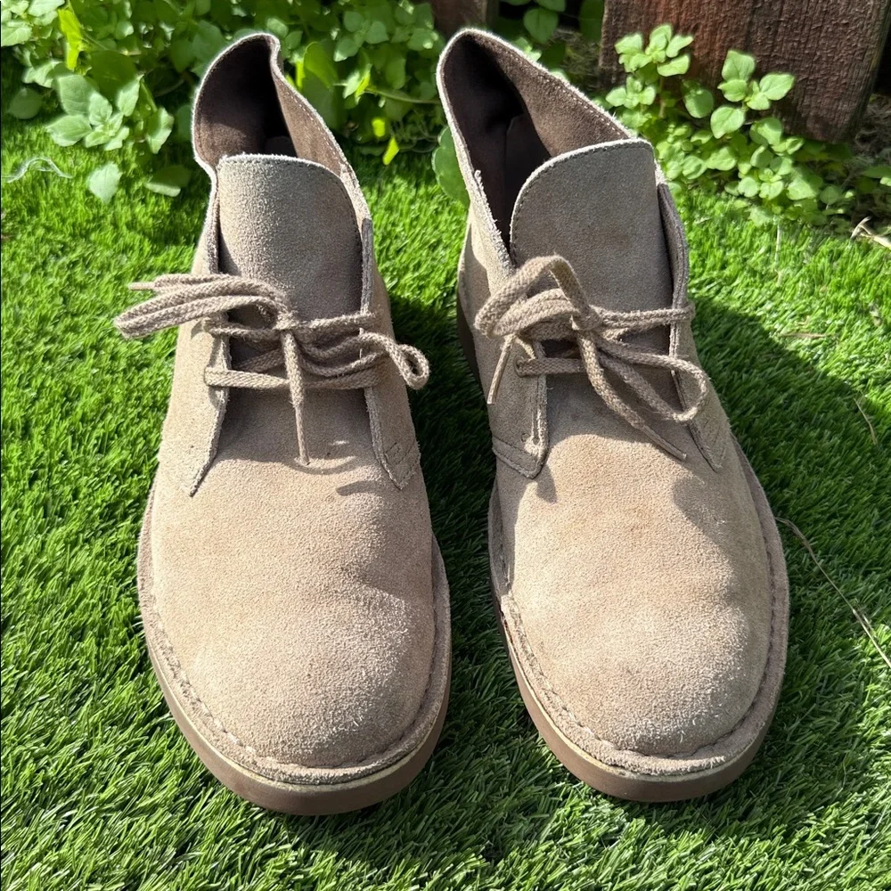 Clarks classic chukka